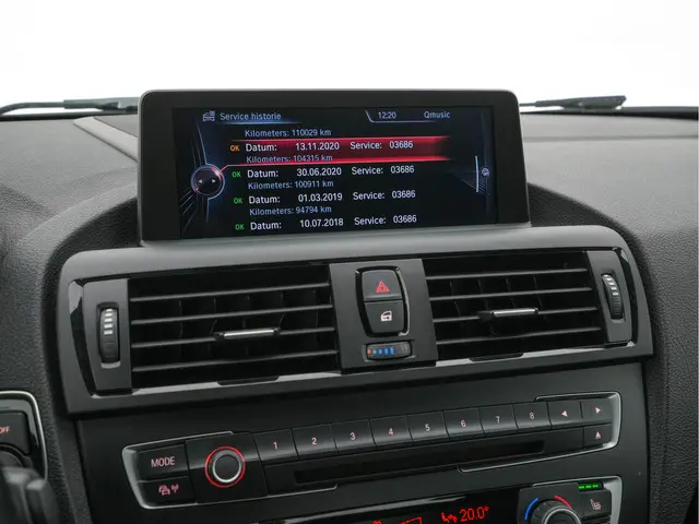 BMW 2 Serie Coupé 220d High Executive 2014 Diesel 19