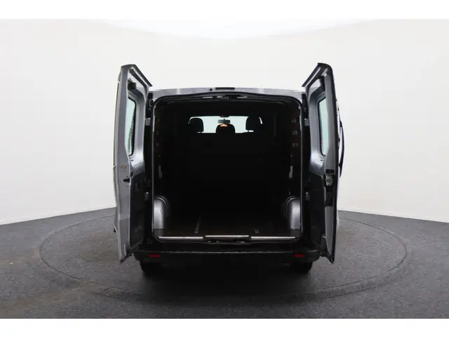 Renault Trafic 1.6 dCi T29 L2H1 DC Comfort 2016 Diesel 15