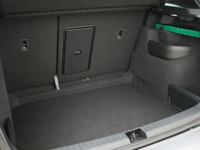 Škoda Karoq 1.5TSI/150PK ACT Sportline DSG 2025 Benzine 18