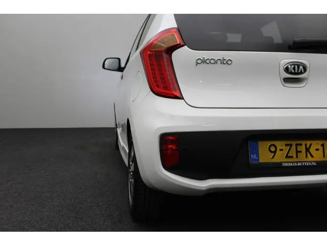 Kia Picanto 1.0 CVVT X-treme 2015 Benzine 28