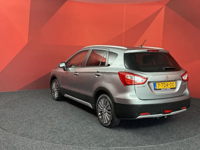 Suzuki S-Cross S-Cross SX4 1.6 Exclusive 2014 Benzine 6