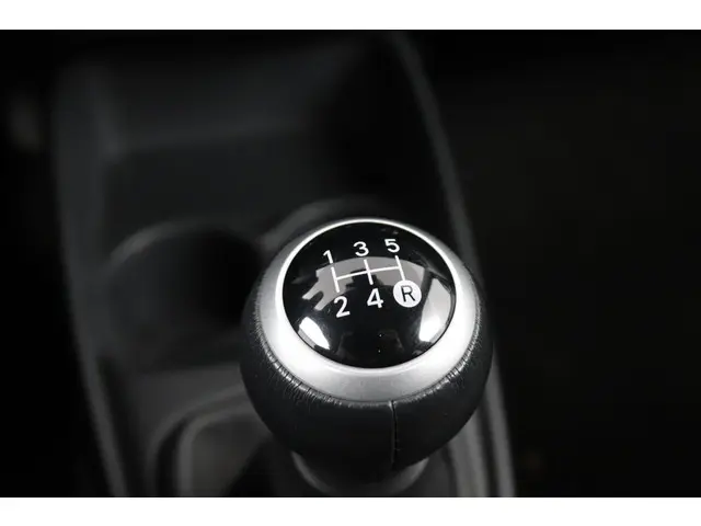 Toyota Aygo X 1.0 VVT-i MT first 2023 Benzine 21