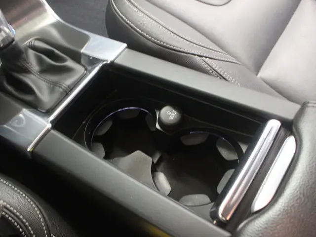 Volvo V60 2.4 D6 Twin Engine Summum 2015 Hybride Diesel 26