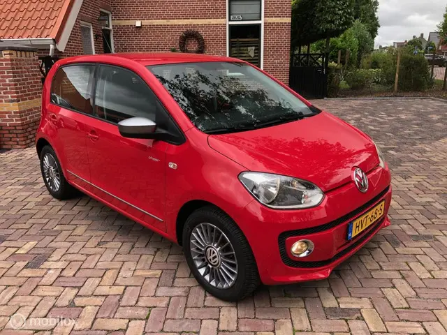 Volkswagen up! 3