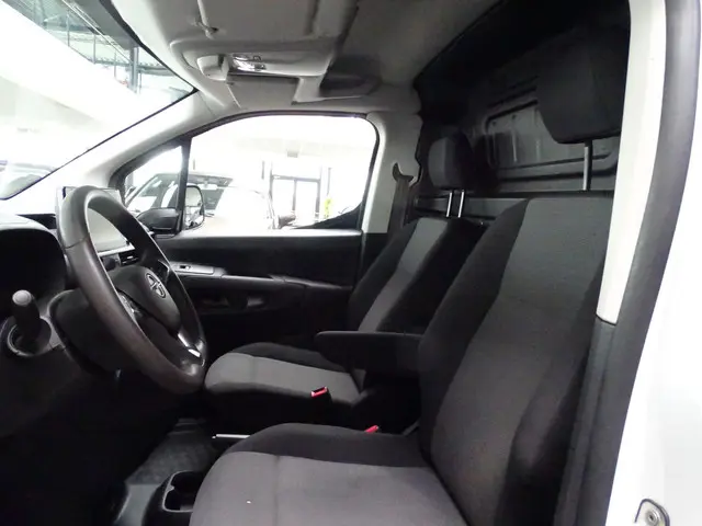 Opel Combo 1.5D L2H1 Edition 2021 Diesel 10