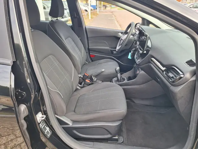 Ford Fiesta 1.1 Trend 2018 Benzine 13