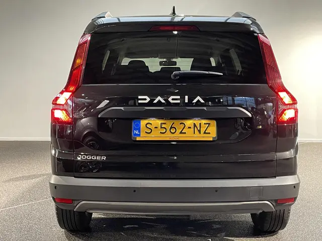 Dacia Jogger 1.0 TCe 110 Extreme 2023 Benzine 17