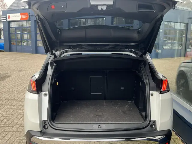 Peugeot 3008 1.2 Turbo 130 PK 2021 Benzine 40