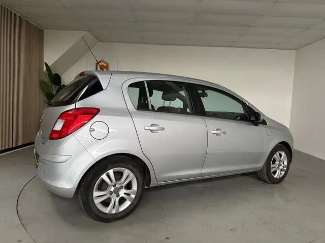 Opel Corsa 1.2-16V Cosmo Airco, LMV 2012 Benzine 7