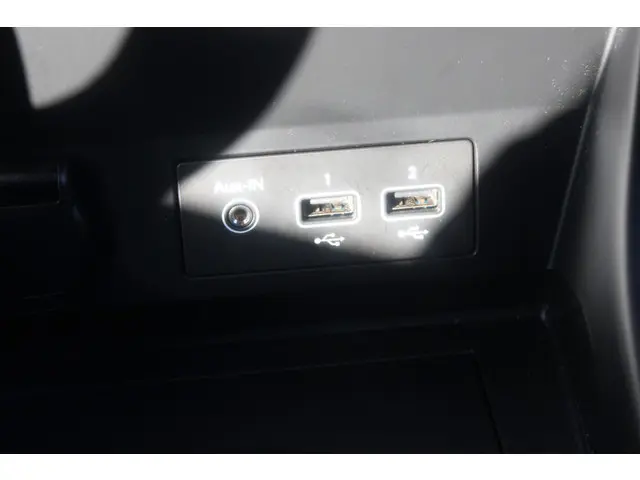 Renault Captur 1.0 TCe 100//Navi//Trekhaak!! 2020 Benzine 14