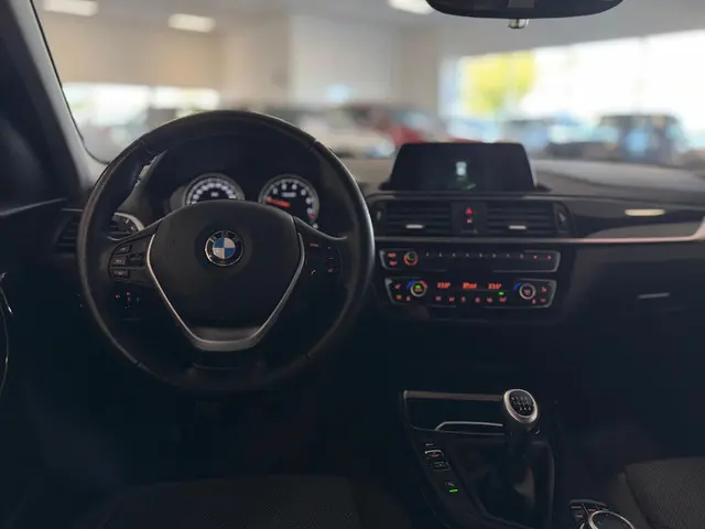 BMW 1 Serie 116i 2019 Benzine 17