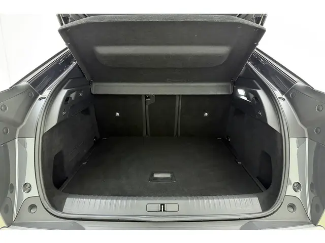 Peugeot 3008 1.2 Hybrid 136 Allure 2024 Hybride Benzine 10