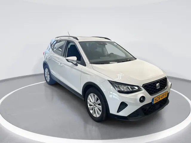 SEAT Arona 1.0 TSI 110pk Style 2021 Benzine 4