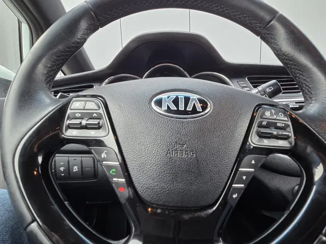 Kia pro_cee'd 1.6 GDI BusinessLine Xenon 2015 Benzine 12