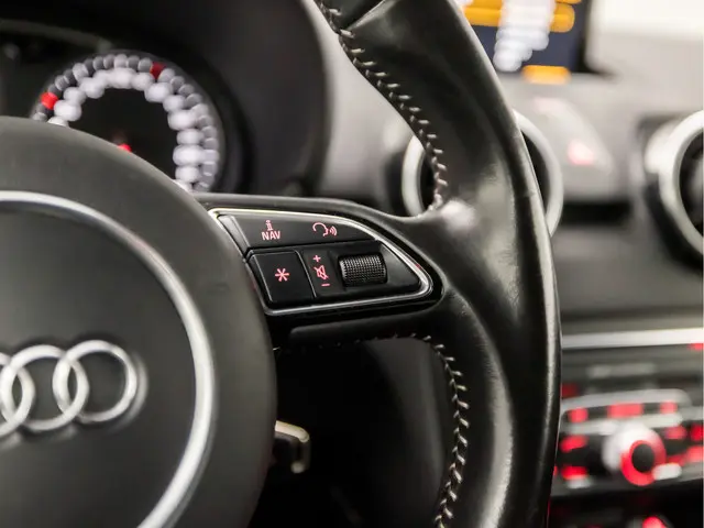 Audi A1 1.8 TFSI S-Line Sport 2015 Benzine 24
