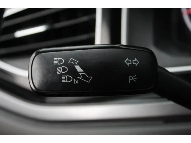 Volkswagen Polo 1.0 TSI Highline 2019 Benzine 12