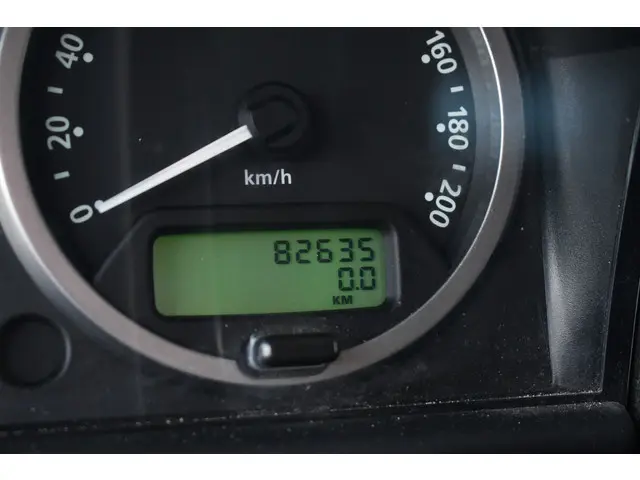 Land Rover Defender 110 2.2 TD4 Hard Top 2015 Diesel 11