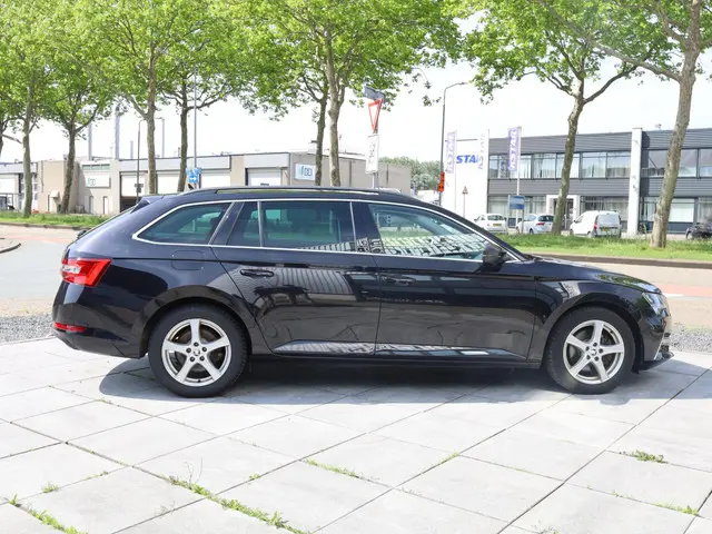 Škoda Superb Combi iV 1.4 TSI PHEV 2020 Hybride Benzine 19