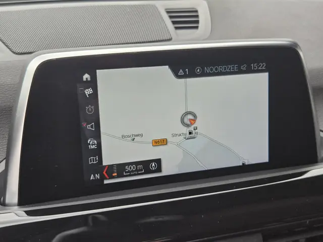 BMW X1 sDrive20i SPORTLINE 2018 Benzine 16