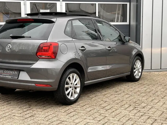 Volkswagen Polo 1.0 Lounge Edition 2015 Benzine 9