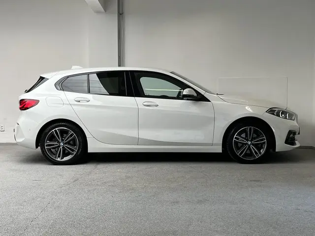 BMW 1 Serie 118i Sport Line 2021 Benzine 7