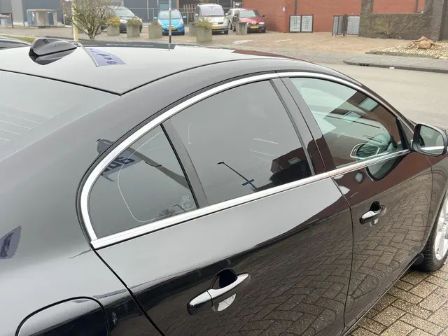 Volvo S60 1.5 T3 Automaat Nordic+ 2016 Benzine 40