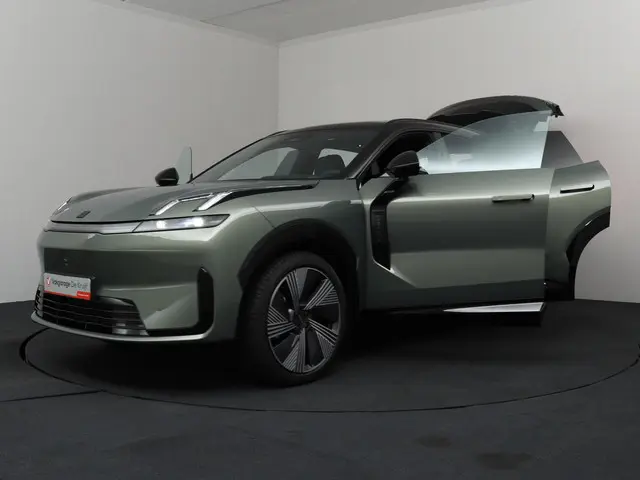 Lynk & Co 08 1.5 More 2025 Hybride Benzine 29