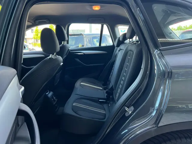 BMW X1 sDrive18i Centennial High Executive 2017 Benzine 6