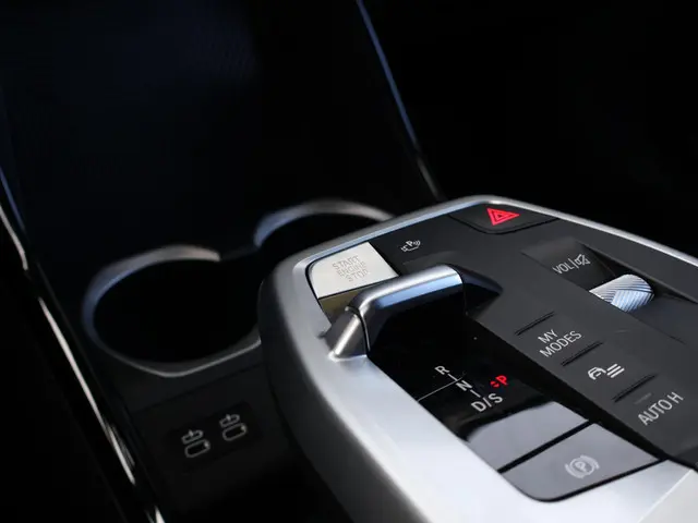 BMW X1 xDrive25e 2025 Hybride Benzine 23