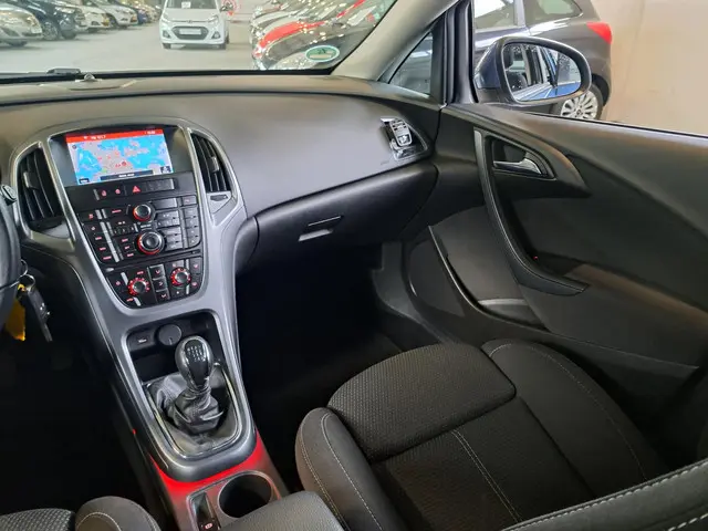 Opel Astra Sports Tourer 1.4 Turbo Edition 2015 Benzine 12