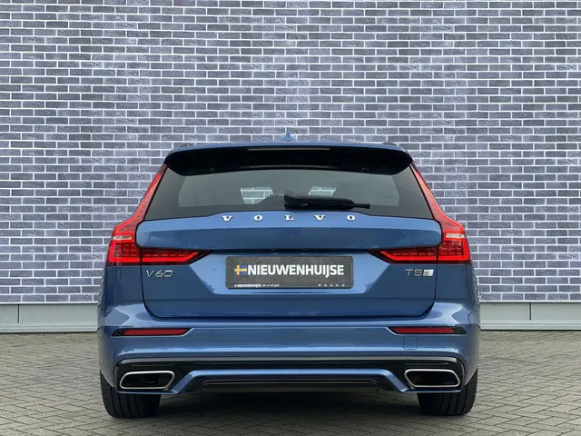 Volvo V60 2.0 T5 R-Design 2019 Benzine 11