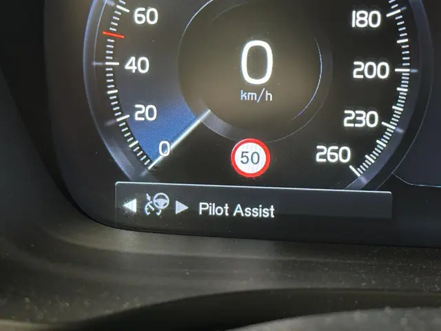 Volvo S60 2.0 B4 R-Design 2021 Benzine 26
