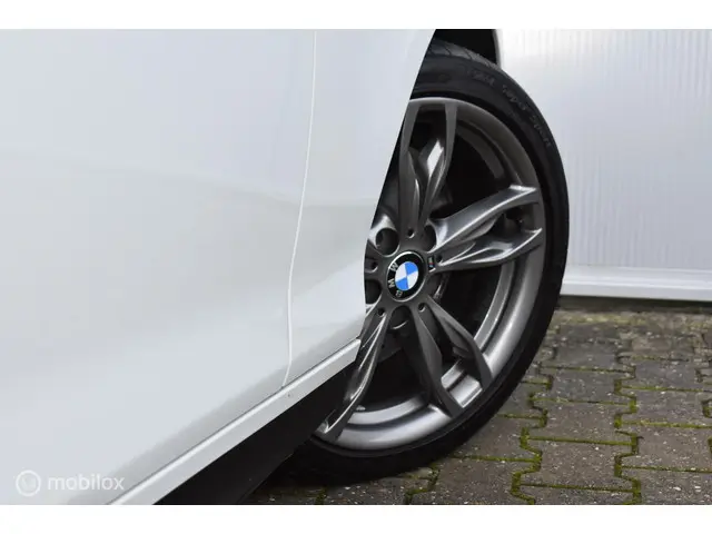 BMW 1 Serie M135i xDrive High Executive 2014 Benzine 43