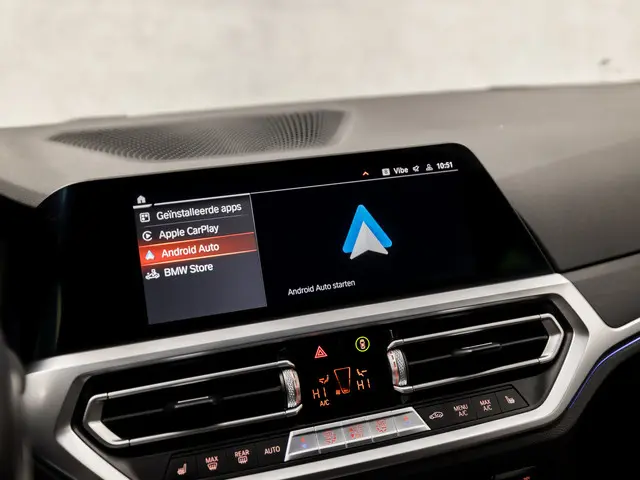 BMW 3 Serie Touring 318i Sportline 2021 Benzine 29