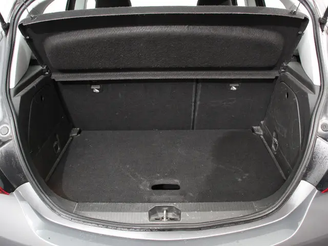 Opel Corsa 1.4 Business+ 2015 Benzine 13