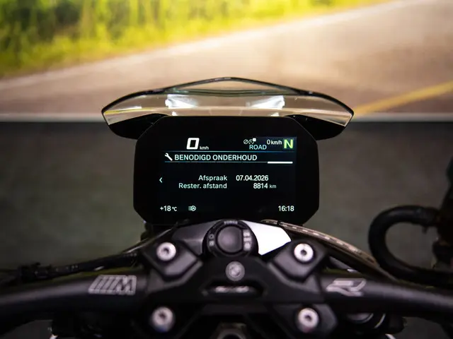 BMW M 1000 R Sport Akrapovic - Keyless 2023 Benzine 24