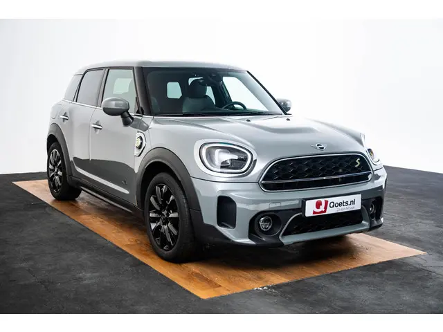 MINI Countryman Cooper SE ALL4 2022 Hybride Benzine 39