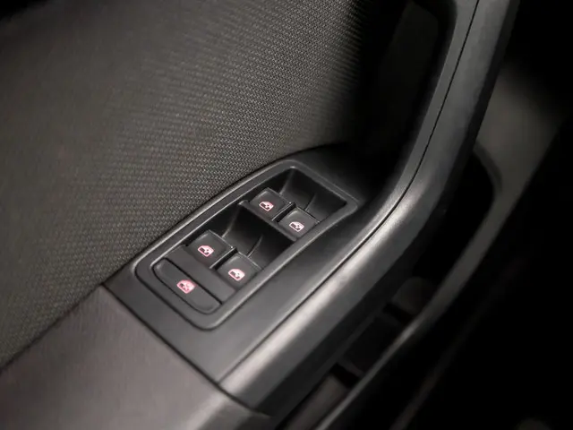 SEAT Ateca 1.5 TSI FR Intense Sport 2019 Benzine 24