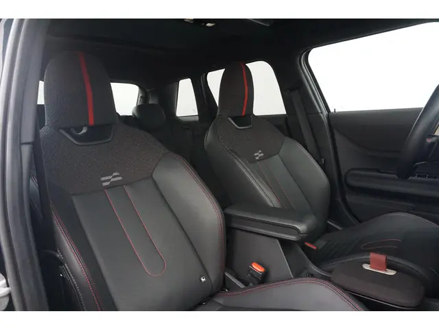 MINI 5-Deurs Cooper 2024 Benzine 7