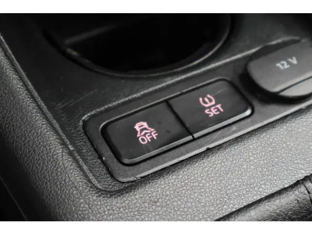 Volkswagen up! 1.0 BMT high up! 2018 Benzine 31