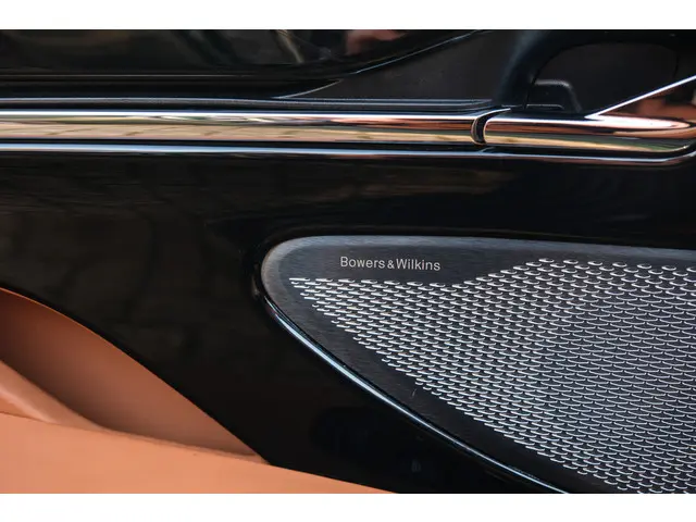 Aston Martin V8 Volante DB12 4.0 2024 Benzine 34