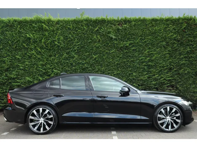 Volvo S60 2.0 T4 R-Design 2020 Benzine 5