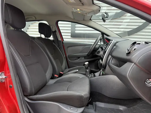 Renault Clio 0.9 TCe Limited 2018 Benzine 9