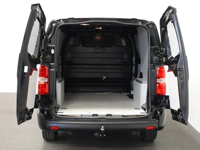 Peugeot Expert 2.0 BlueHDI 145PK L3 Automaat 2023 Diesel 3