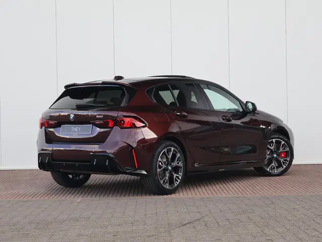 BMW 1 Serie 120 2025 Benzine 7