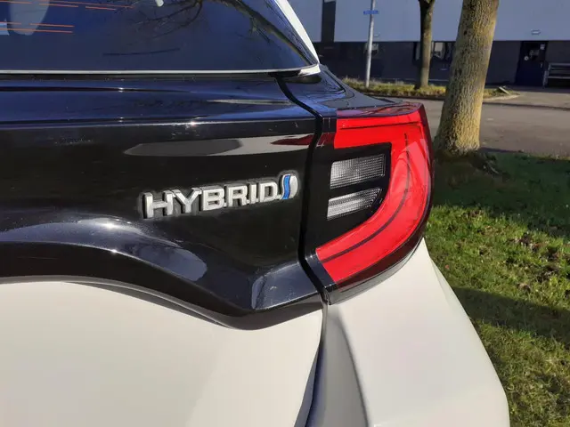 Toyota Yaris 1.5 Hybrid Dynamic 2020 Hybride Benzine 22