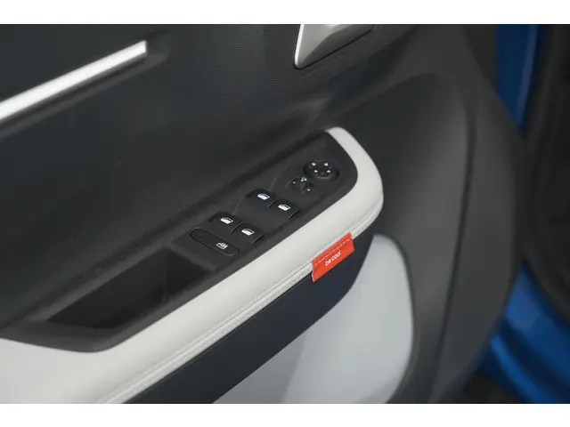 Citroën C3 1.2 Turbo 100pk Plus 2025 Benzine 21