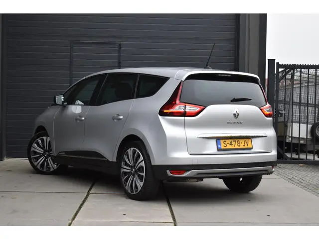 Renault Grand Scénic TCe 140 EDC Equilibre 2023 Benzine 9