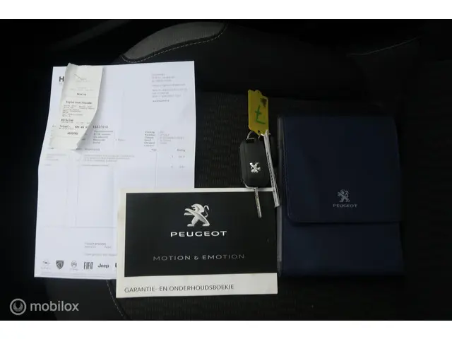 Peugeot 208 1.2 PureTech Blue Lease 2015 Benzine 20