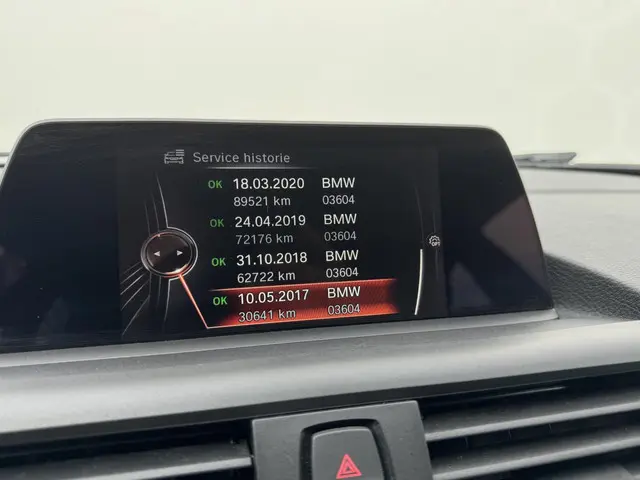 BMW 2 Serie Coupé 218i M Sport Trekhaak 2016 Benzine 21